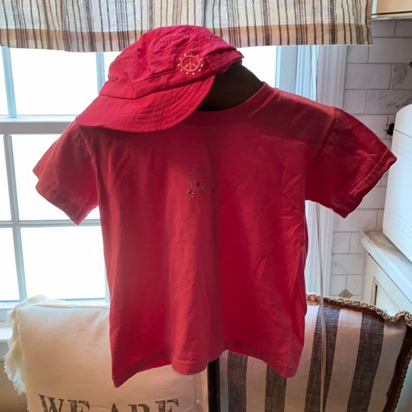 NWOT PINK SKULL ☠️ RHINESTONE TEE & PEACE ☮️ CAP❤️ - Picture 1 of 8